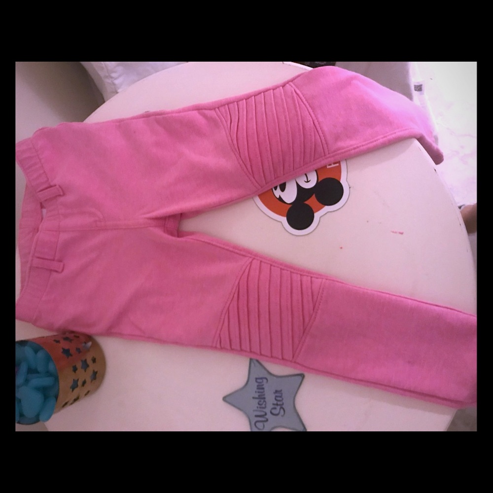 Pink leggings